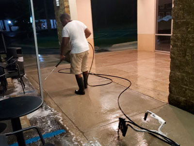 Commercial-Pressure-Washing during
